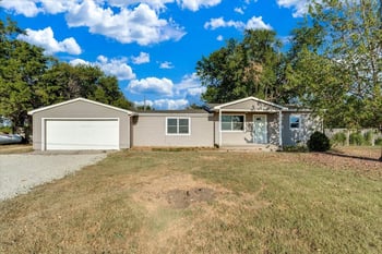 2302 S Anderson, Newton, KS 67114