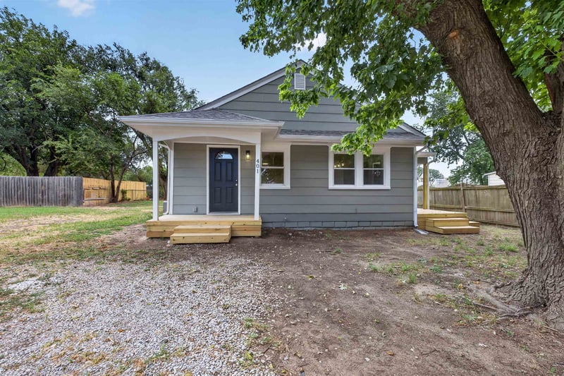 401 S Cranmer, Conway Springs, KS 67031