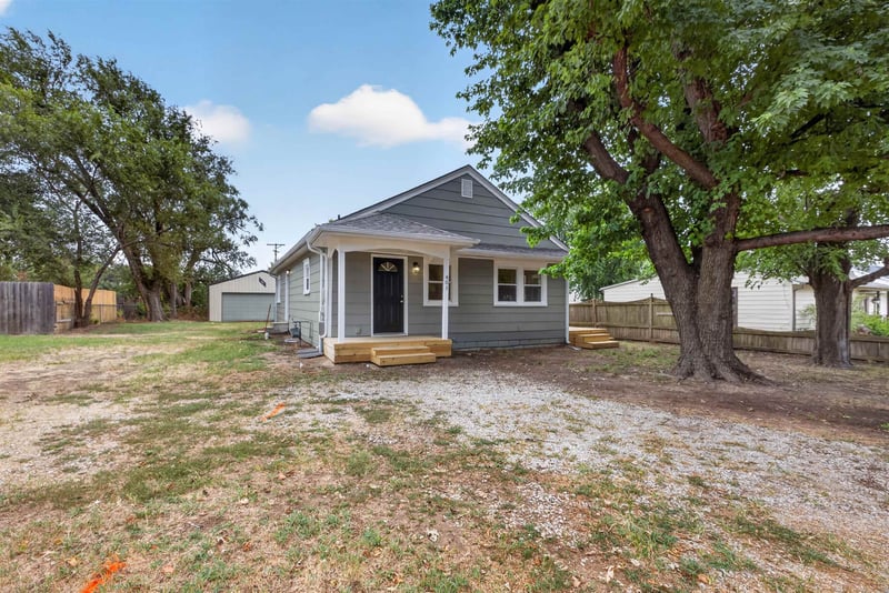 401 S Cranmer, Conway Springs, KS 67031