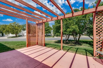 842 N Glenmoor St, Wichita, KS 67206