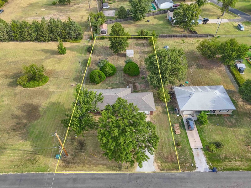 11626 E 1st St N, Wichita, KS 67206