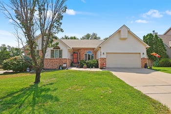 2507 N Cranbrook Ct, Wichita, KS 67226