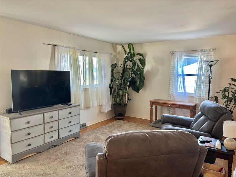 2304 W Southgate St, Wichita, KS 67217