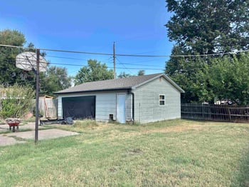 2304 W Southgate St, Wichita, KS 67217