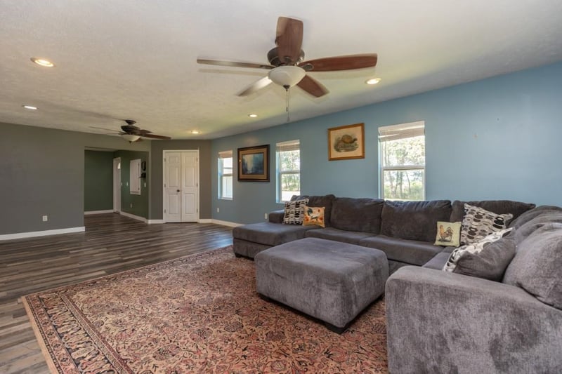1905 Deer Rd, Abilene, KS 67410