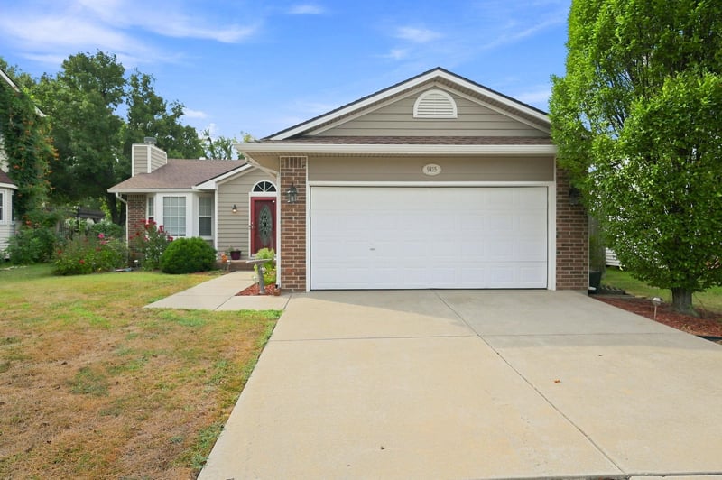 9415 E Carson St, Wichita, KS 67210
