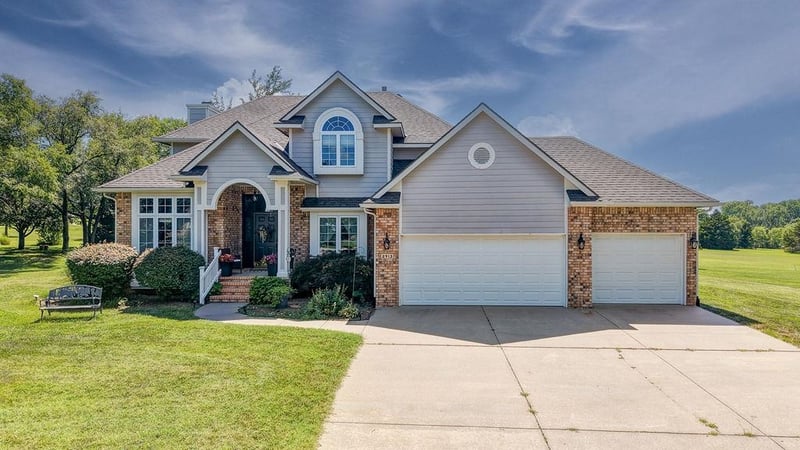 2913 Cabrillo Dr, Winfield, KS 67156