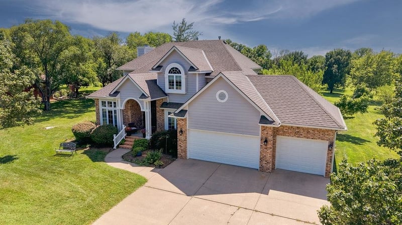 2913 Cabrillo Dr, Winfield, KS 67156