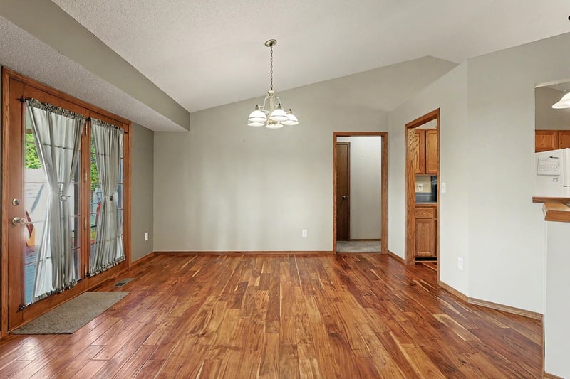 804 E Rivera Dr, Mulvane, KS 67110
