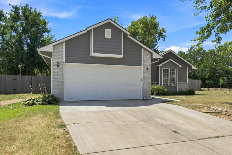 345 S Firefly Ct, Wichita, KS 67235