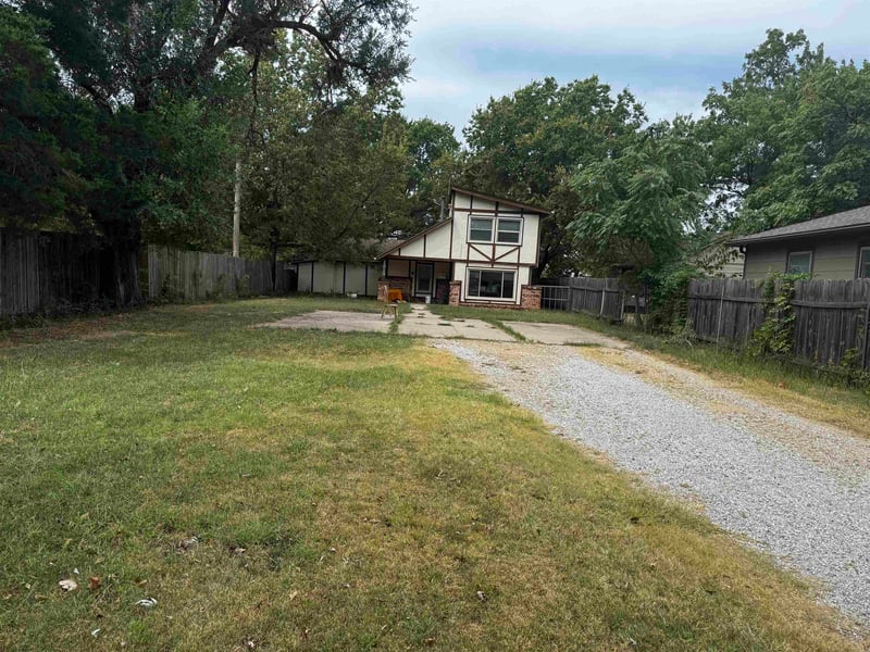 1313 S Fern St, Wichita, KS 67213