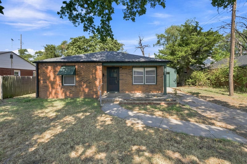 1008 W 45th St S, Wichita, KS 67217