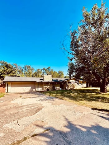 342 S Winterset Ln, Wichita, KS 67209