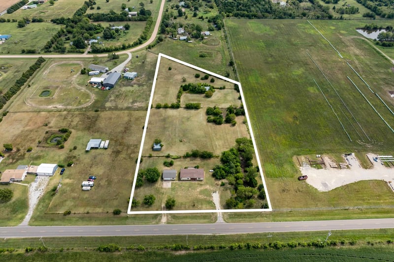 8950 S Meridian Ave, Haysville, KS 67060