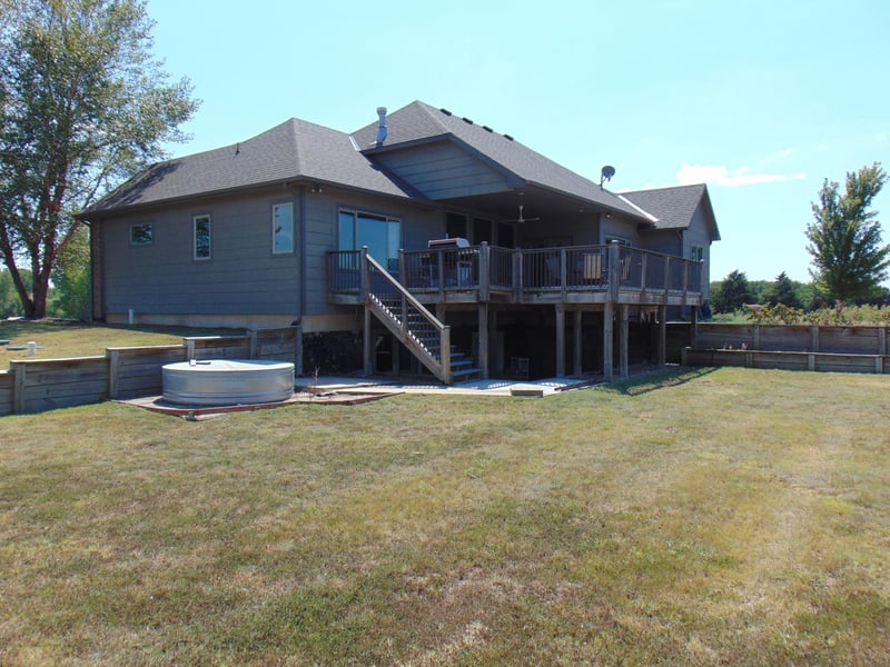 5000 E Idle Banks Cir, Valley Center, KS 67147