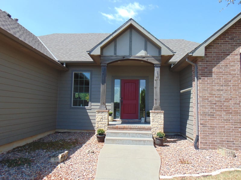 5000 E Idle Banks Cir, Valley Center, KS 67147
