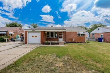 2834 S Laura St, Wichita, KS 67216