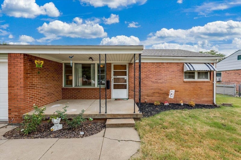 2834 S Laura St, Wichita, KS 67216