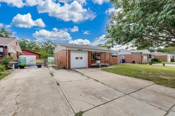 2834 S Laura St, Wichita, KS 67216