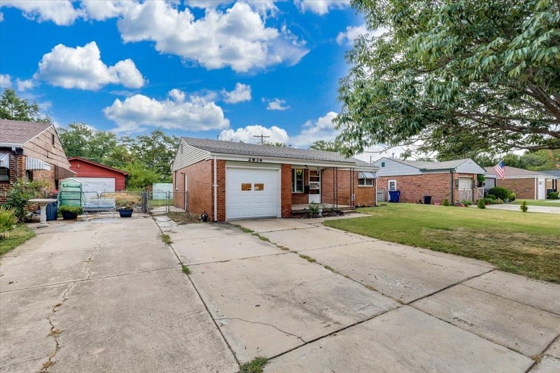 2834 S Laura St, Wichita, KS 67216