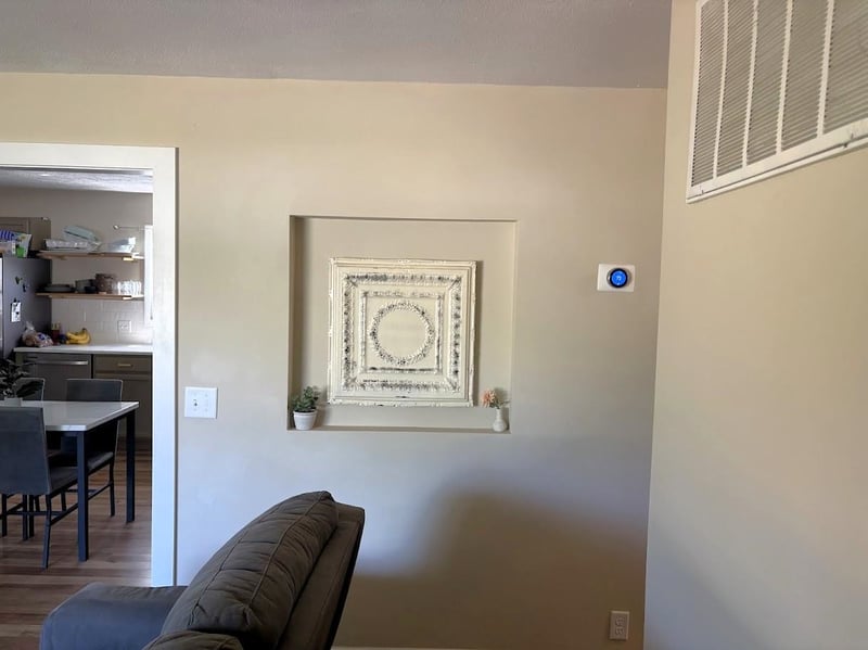 1607 Hickory St, Salina, KS 67401