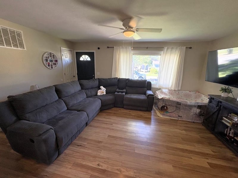 1607 Hickory St, Salina, KS 67401