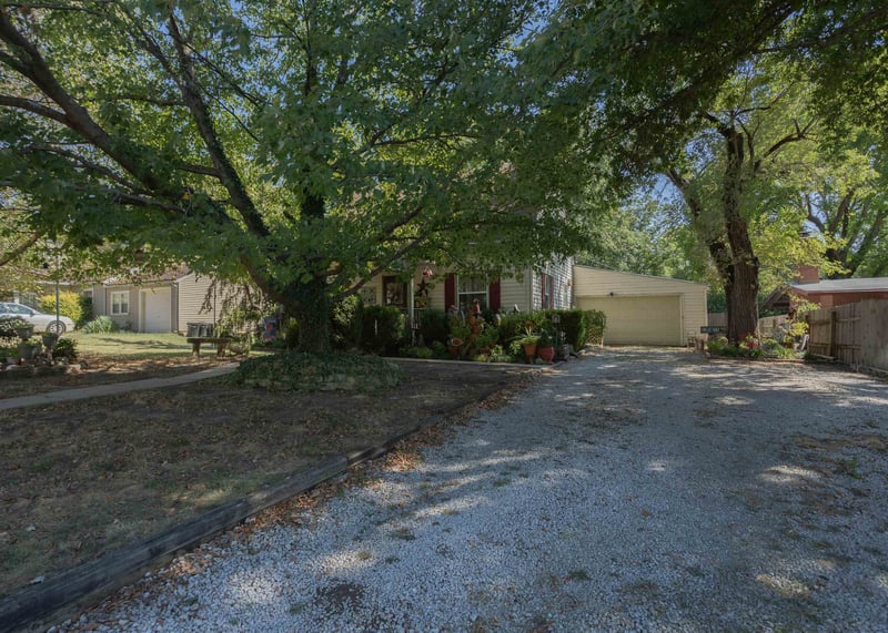 1701 E 7th, Winfield, KS 67156
