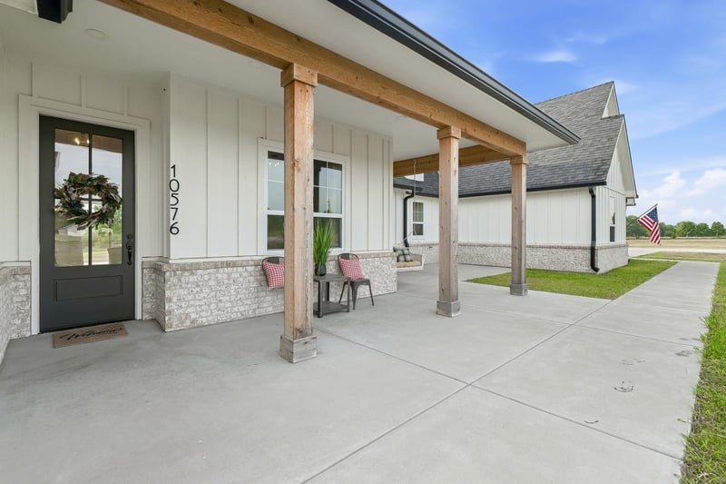 10576 S Ellen St, Mulvane, KS 67110