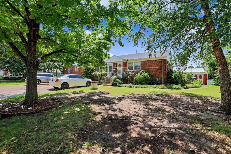 3421 - 3423 E Penley Dr, Wichita, KS 67218