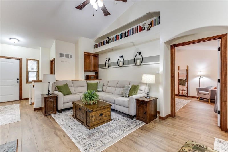 1201 N Beau Jardin, Derby, KS 67037