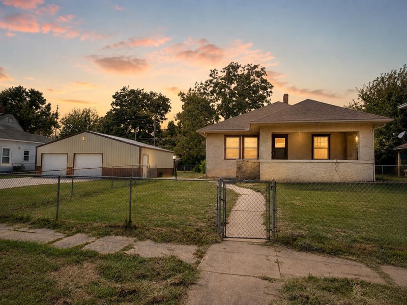507 S B St, Arkansas City, KS 67005-2725