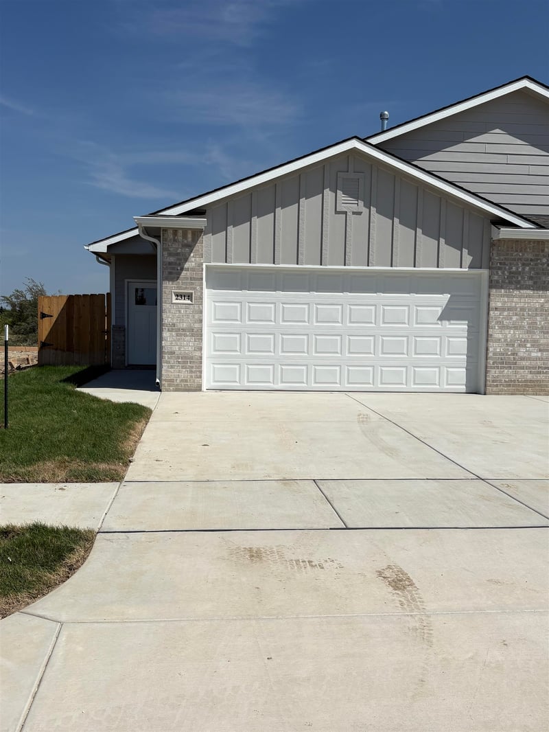 2314-2316 S Horseback St, Wichita, KS 67230