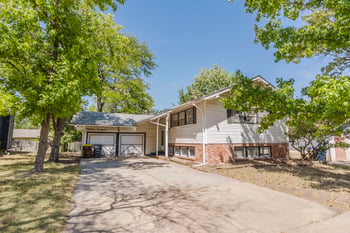 5726 Hanover St, Wichita, KS 67220
