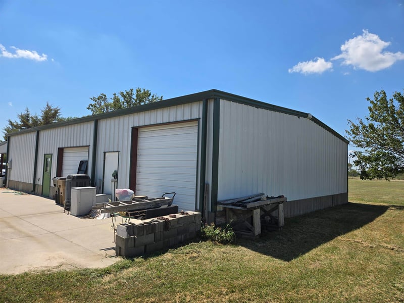 222 Commerce St, Walton, KS 67151