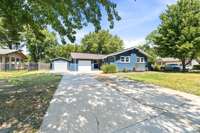 502 W Allison St, Andover, KS 67002