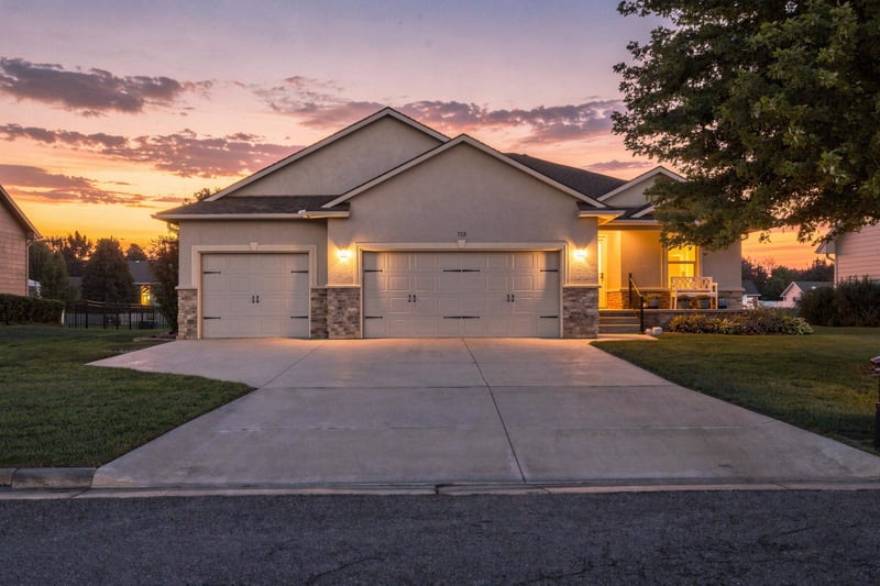 713 W 32nd, Hutchinson, KS 67502