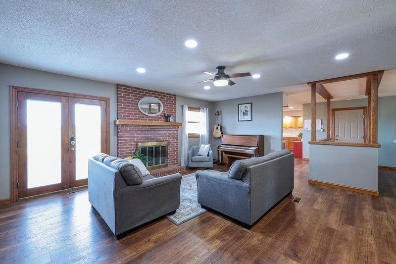 13 Fleetwood, Winfield, KS 67156