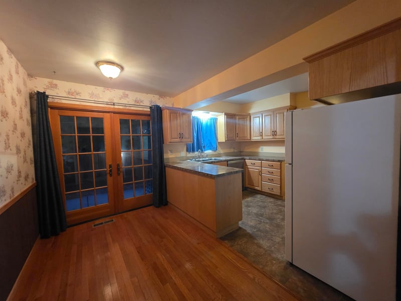 705 N Elm, Newton, KS 67114