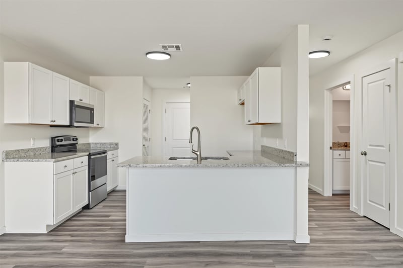 1213 Fountain Dr, Salina, KS 67401