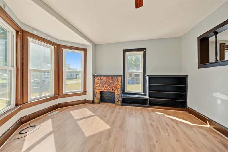 213 N Swedonia St, Marquette, KS 67464