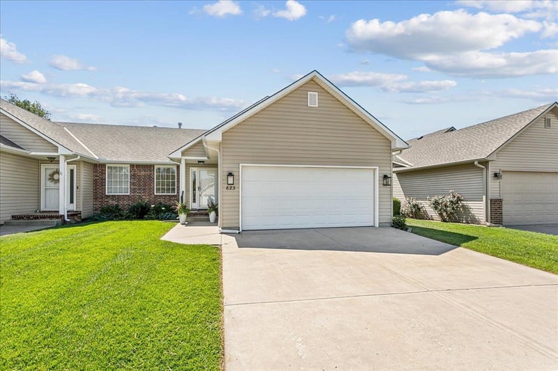 623 W Autumn Ridge Ct, Andover, KS 67002