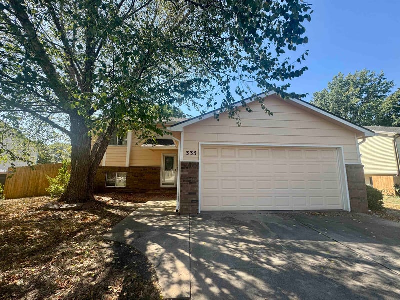 335 N Tomahawk St, Kechi, KS 67067