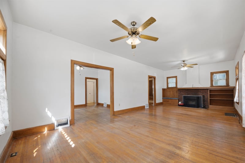 721 S Glenn Ave, Wichita, KS 67213-3803