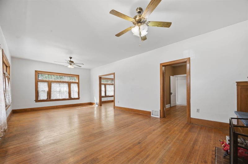 721 S Glenn Ave, Wichita, KS 67213-3803