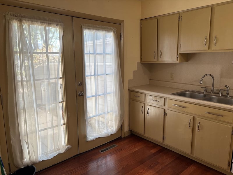 2221 N Bramblewood, Wichita, KS 67220