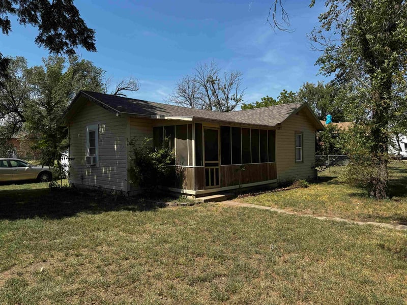 1501 N Prairie Ave, Hutchinson, KS 67501