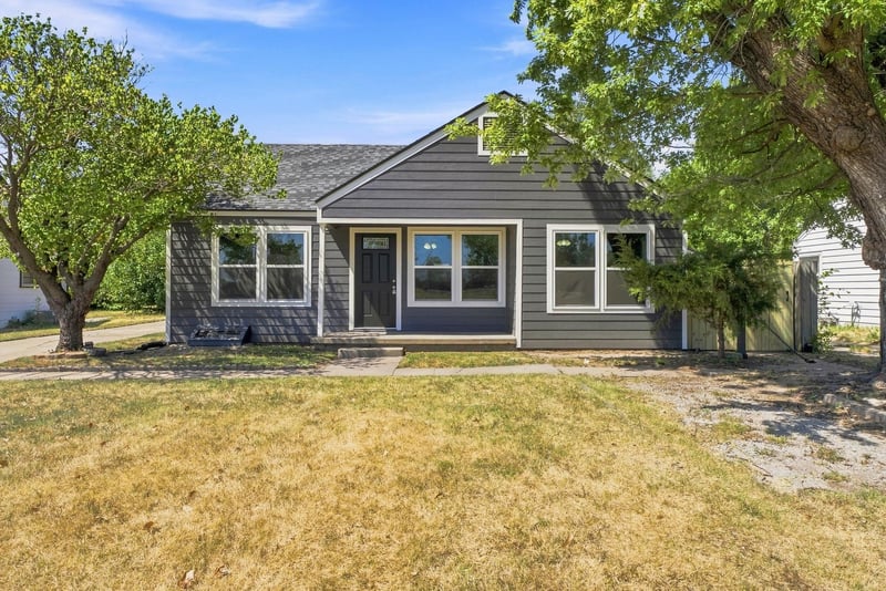 1825 S Elizabeth, Wichita, KS 67213