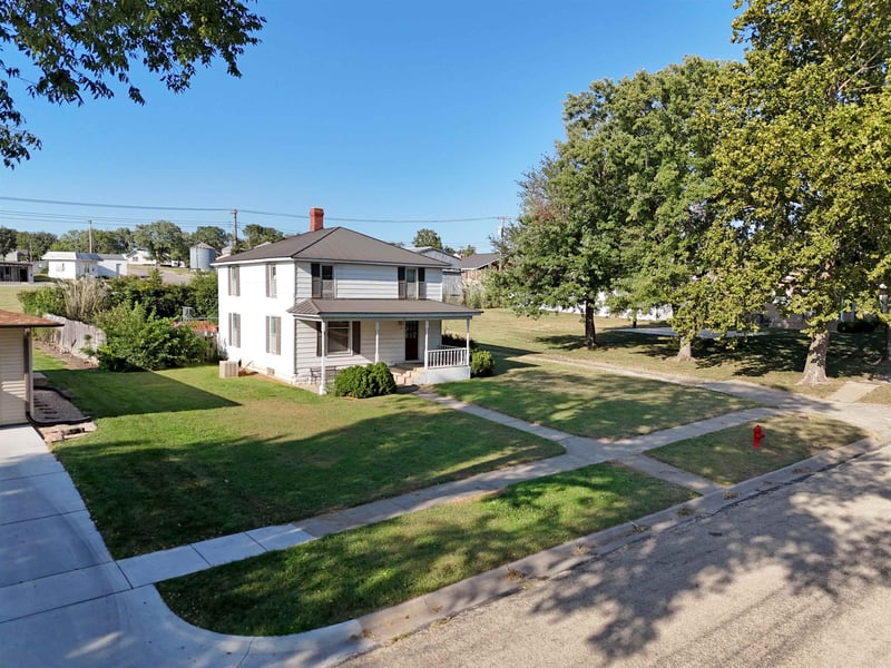 107 E Bartlett St, Clifton, KS 66937