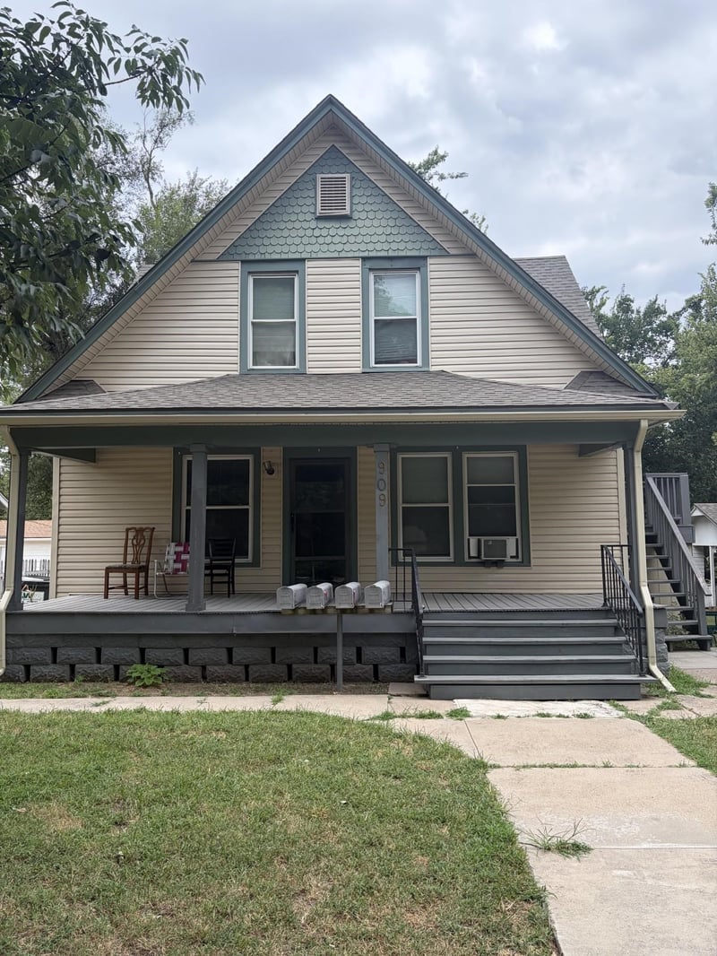 909 N Porter Ave Apts 1 4, Wichita, KS 67203