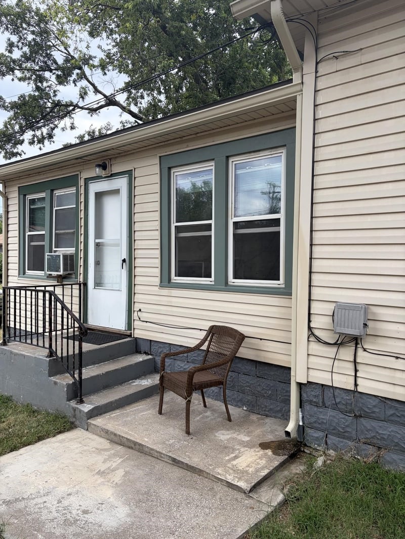 909 N Porter Ave Apts 1 4, Wichita, KS 67203